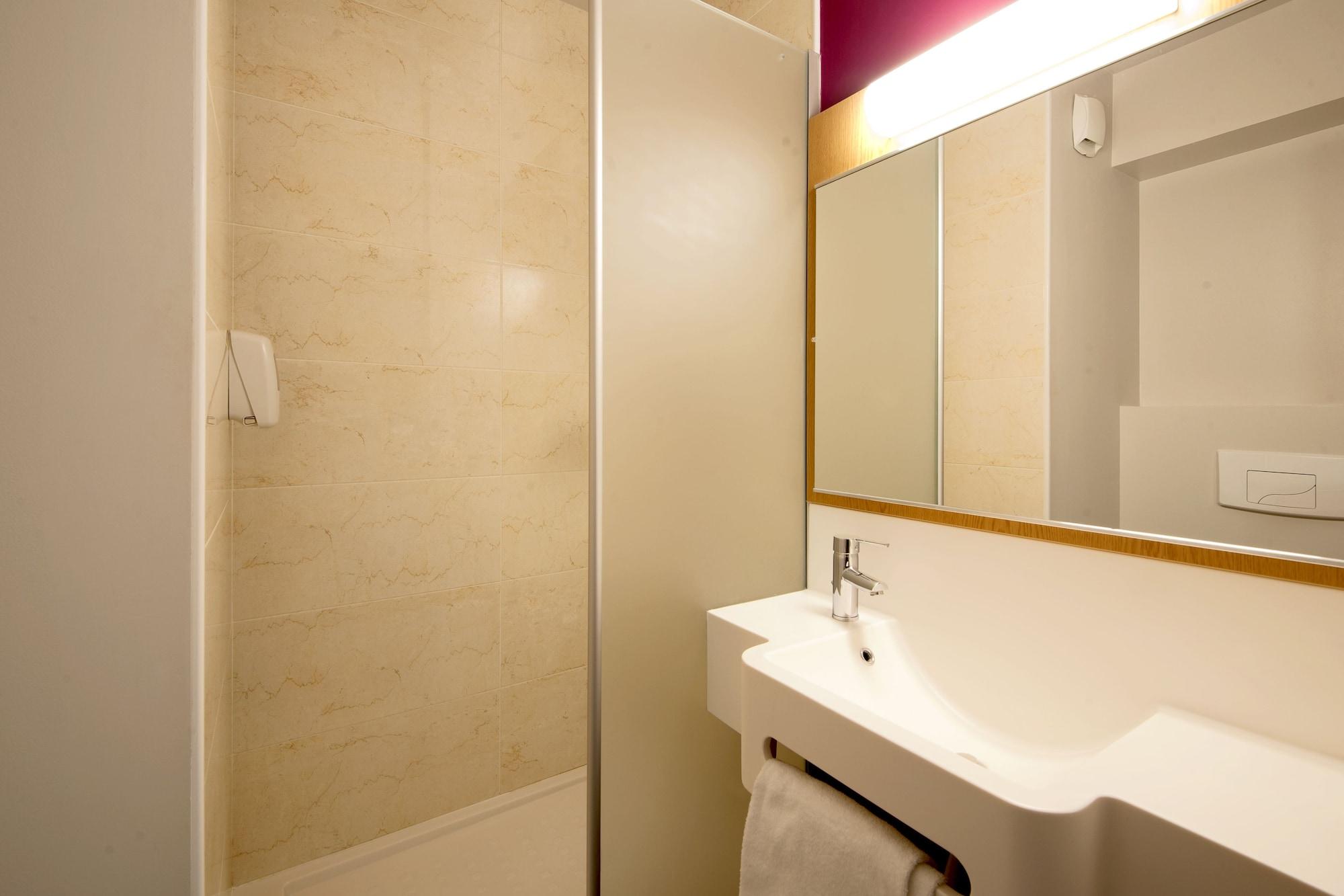 B&B Hotel Lyon Eurexpo Chassieu Ngoại thất bức ảnh